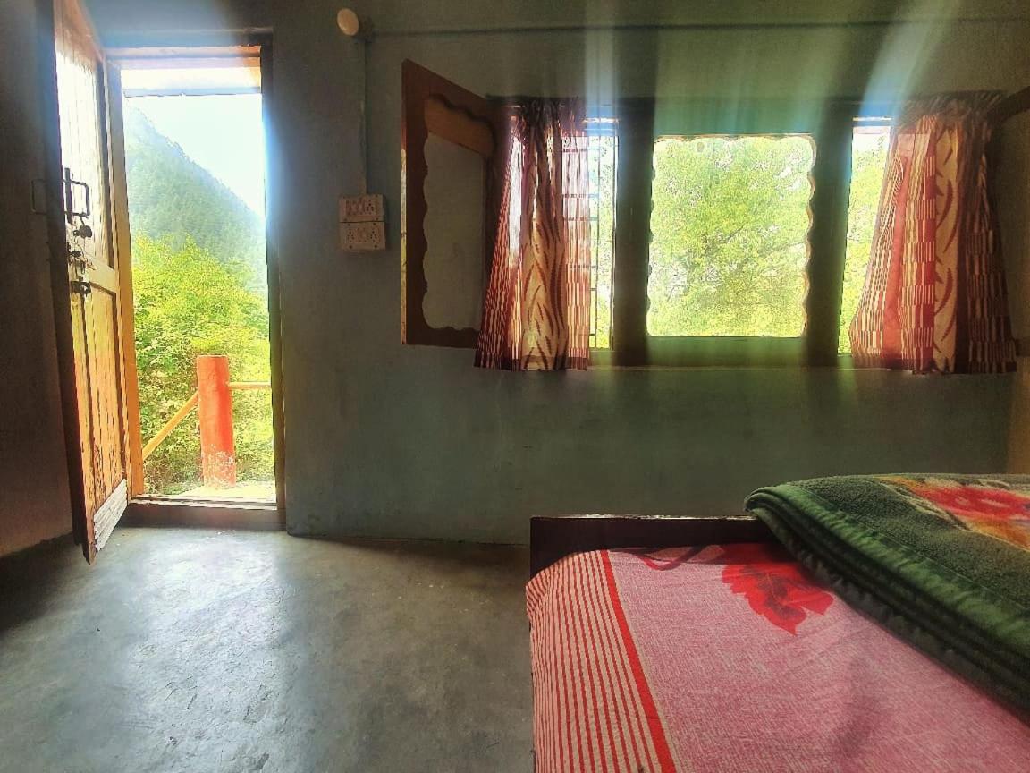 Wake N Bake Kasol Exterior foto